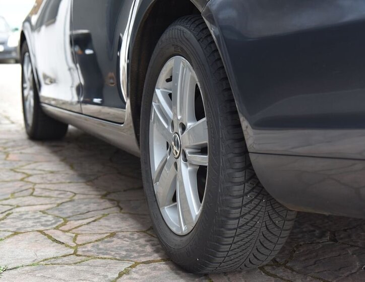 Volkswagen Golf Kombi 1,6 l 77 kw