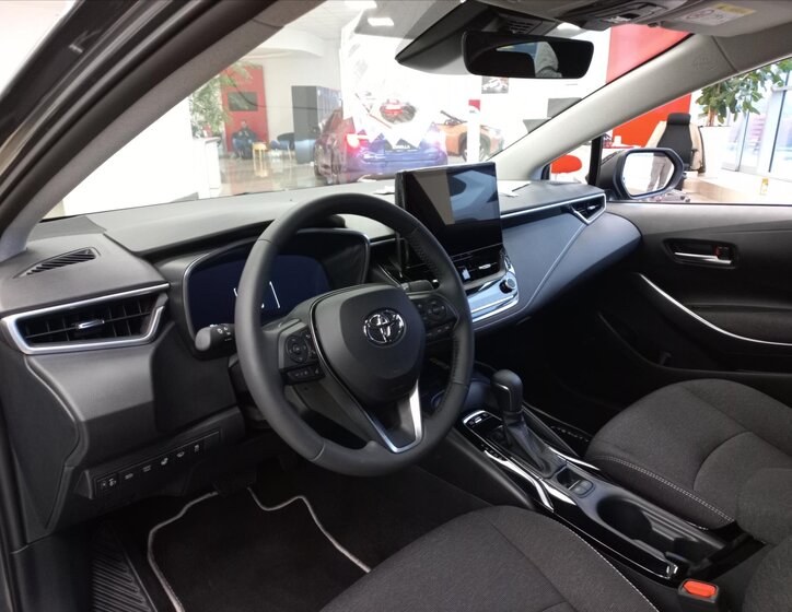 Toyota Corolla Sedan / Limuzína 1,8 l 72 kw