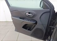 Jeep Cherokee SUV 3,2 l 200 kw