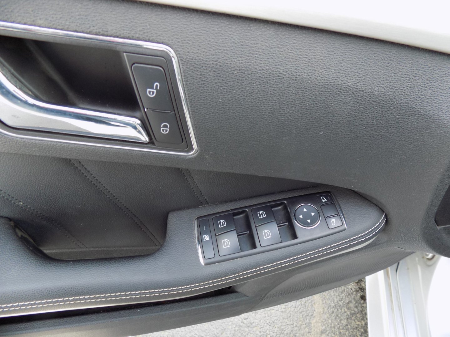 Mercedes-Benz Třídy E Sedan / Limuzína 2,1 l 125 kw