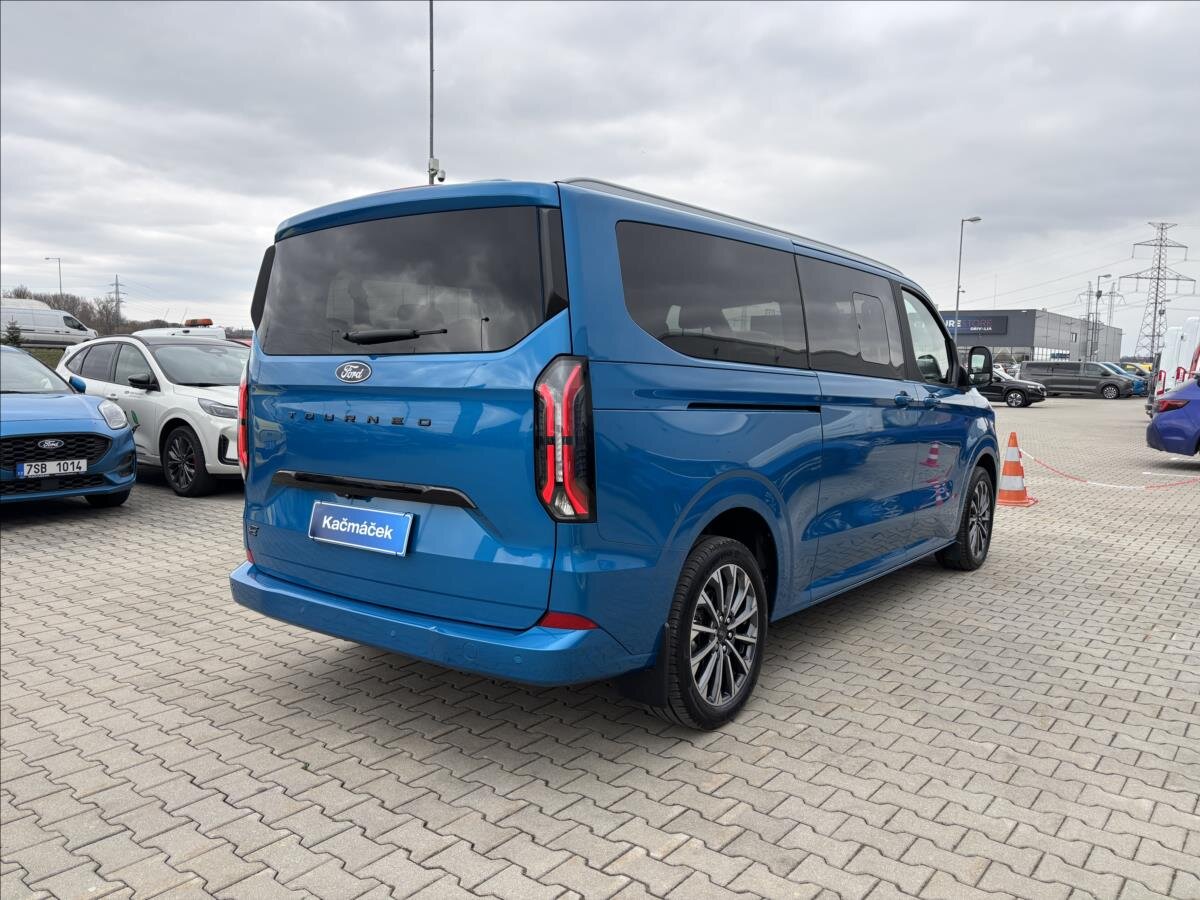 Ford Tourneo Custom MPV 0,0 160 kw