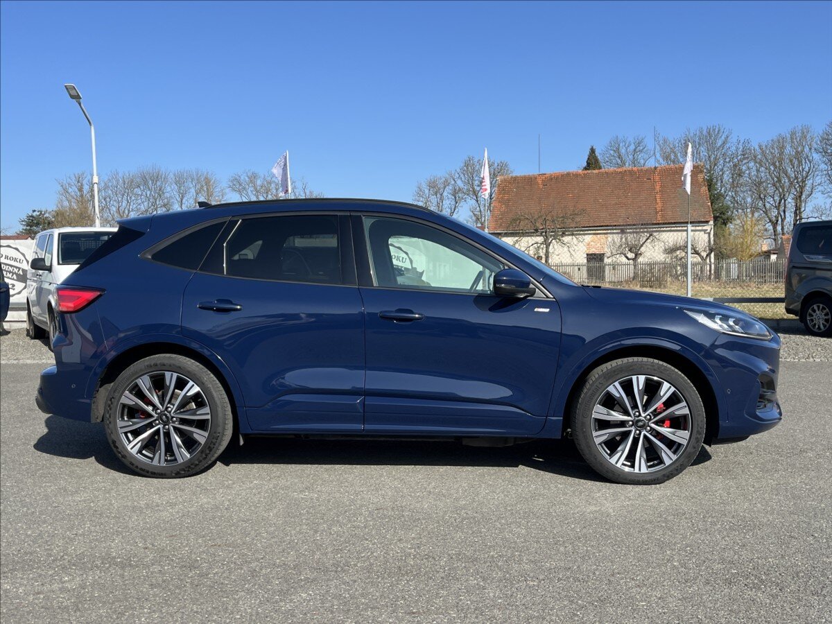 Ford Kuga SUV / Terénní 2,5 l 165 kw