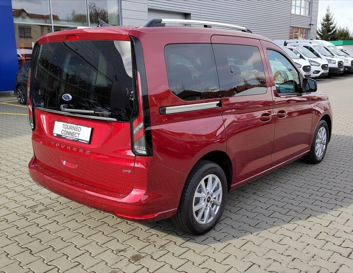 Ford Tourneo Connect 6