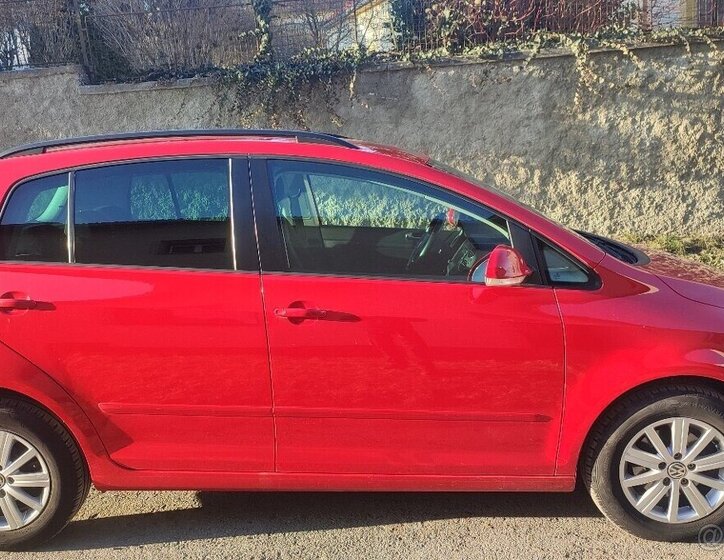 Volkswagen Golf Kombi 1,2 l 77 kw