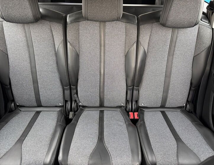 Peugeot 5008 SUV / Terénní 2,0 l 110 kw