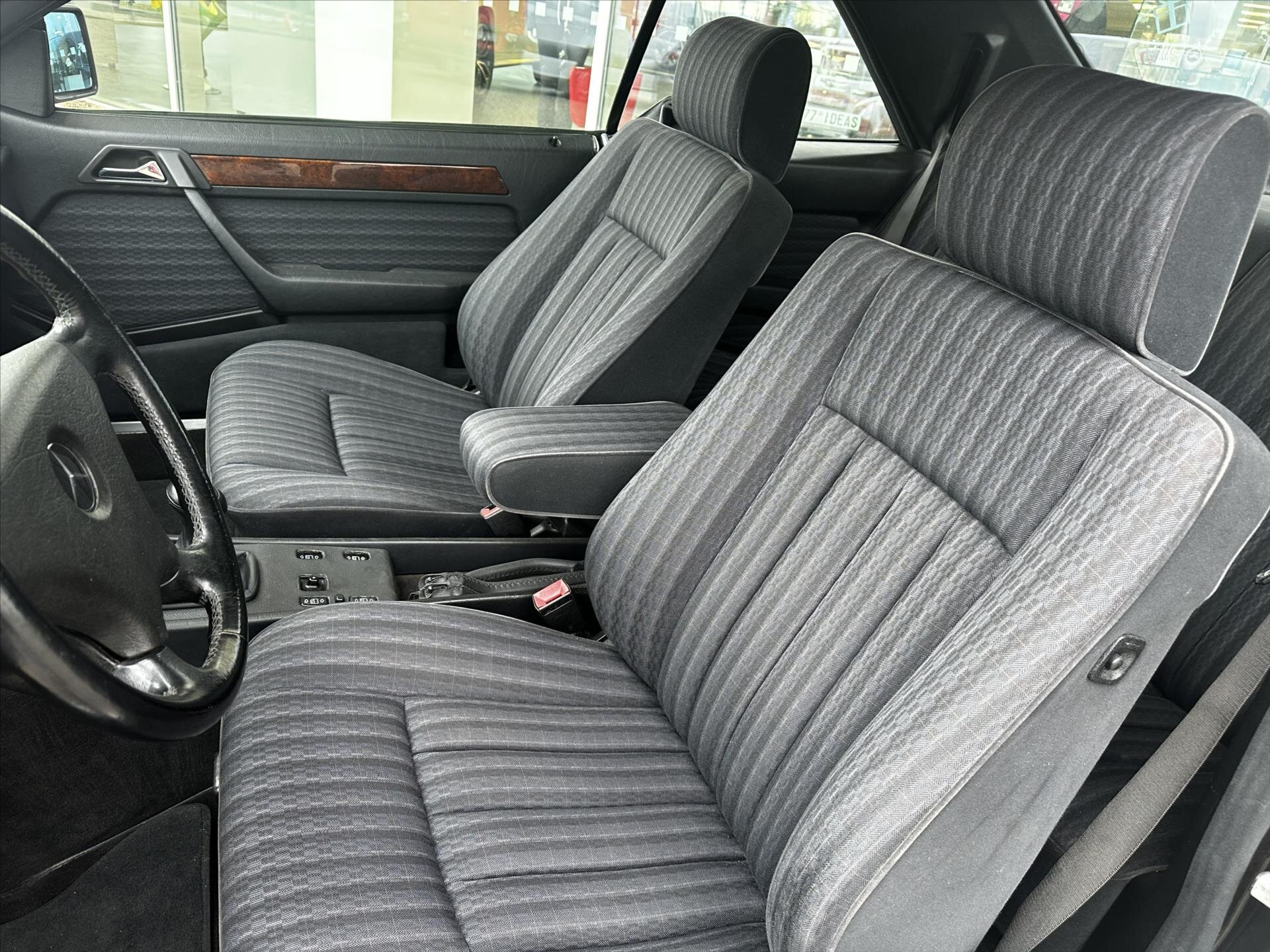 Mercedes-Benz 124 Kupé 1,9 l 100 kw