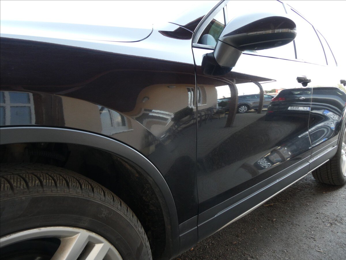 Volkswagen Touareg SUV / Terénní 3,0 l 180 kw