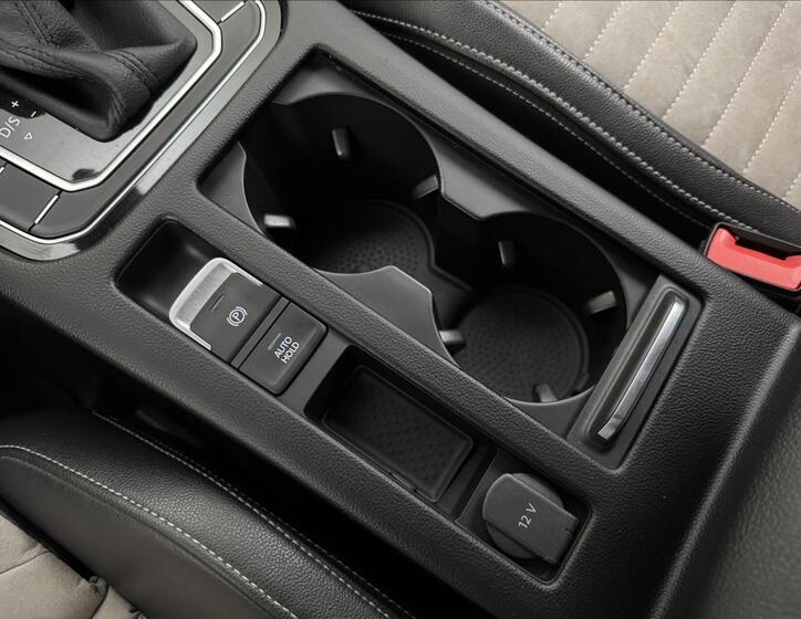 Volkswagen Passat 35