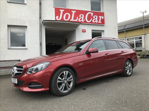Mercedes-Benz Třídy E Kombi 2,1 l 100 kw