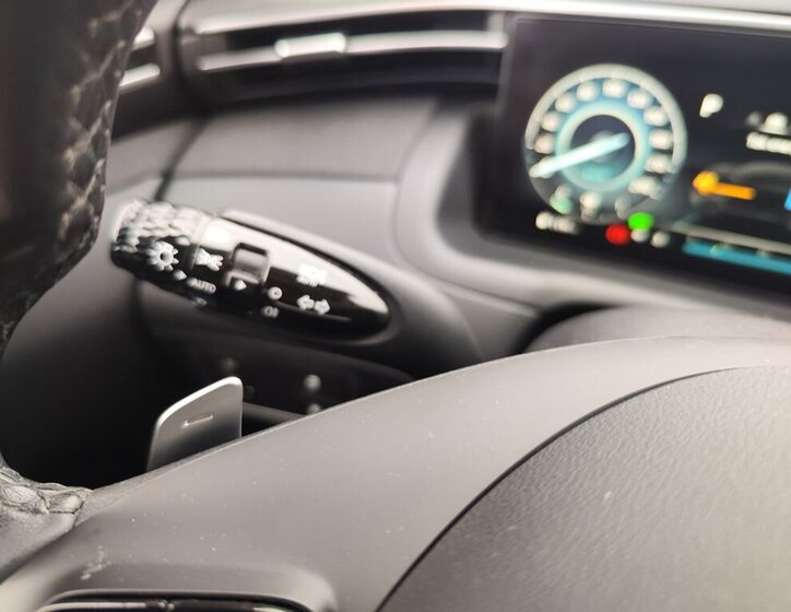 Hyundai Tucson SUV 1,6 l 195 kw