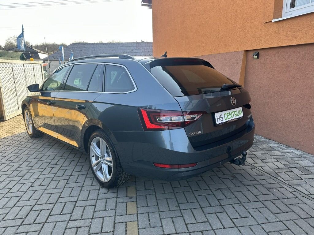 Škoda Superb Kombi 2,0 l 140 kw