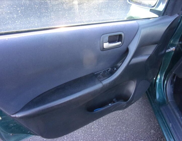 Honda Civic Hatchback 1,7 l 74 kw