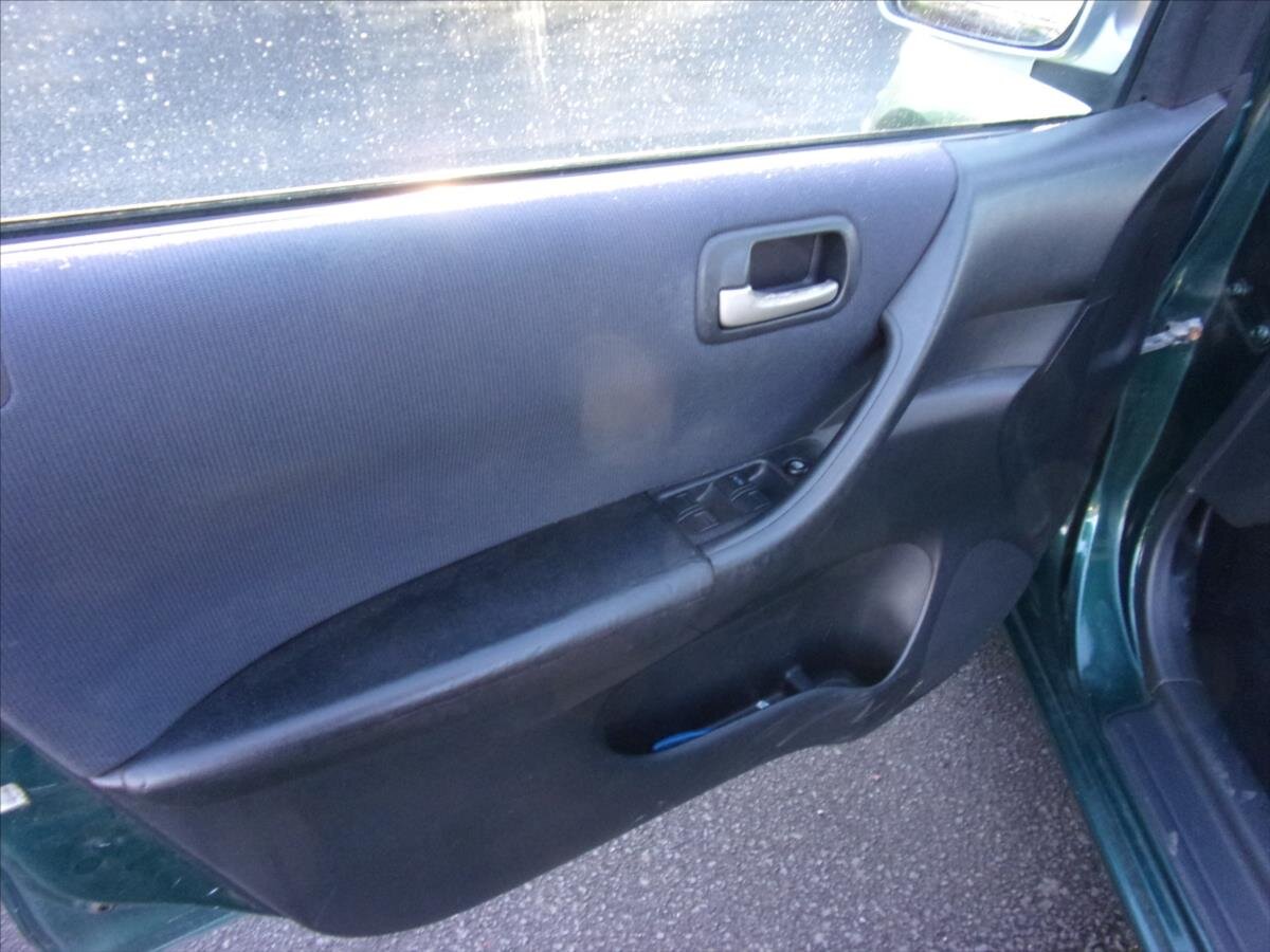 Honda Civic Hatchback 1,7 l 74 kw