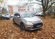 Mitsubishi Outlander 1