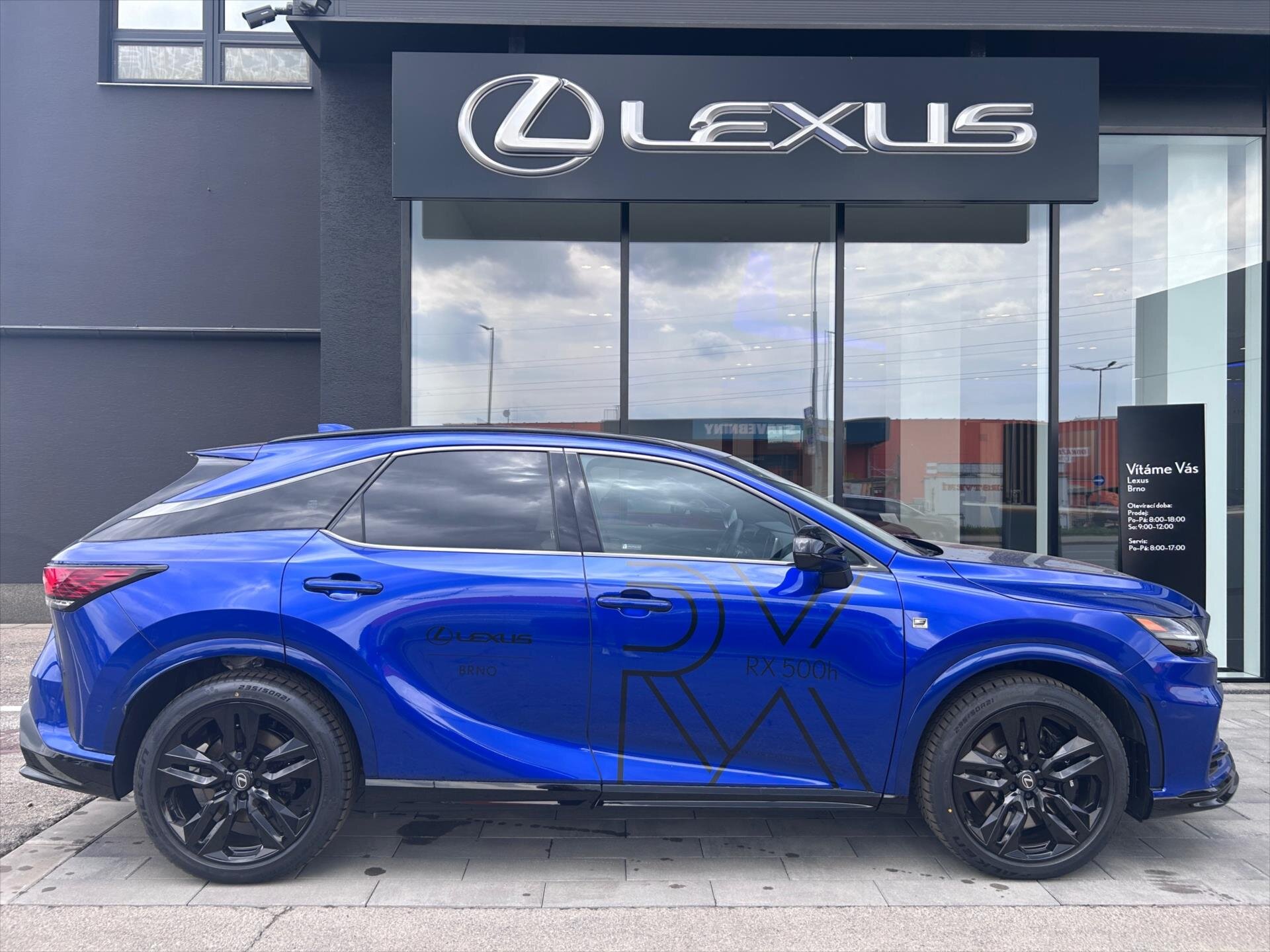 Lexus RX 500h SUV / Terénní 2,4 l 272 kw