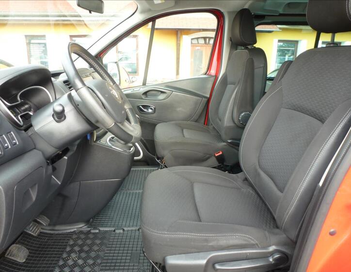 Opel Vivaro 12