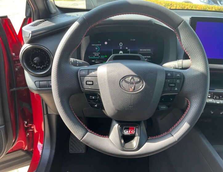 Toyota C-HR SUV / Terénní 2,0 l 112 kw