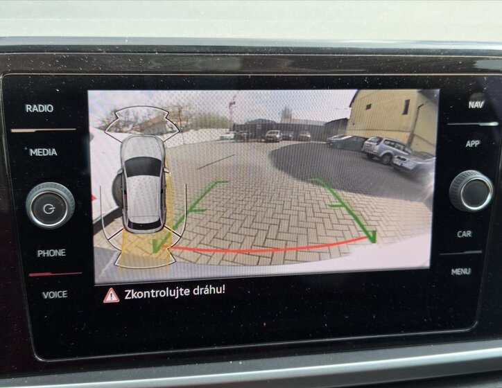 Volkswagen T-Roc SUV / Terénní 1,5 l 110 kw