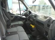 Nissan NV400 22