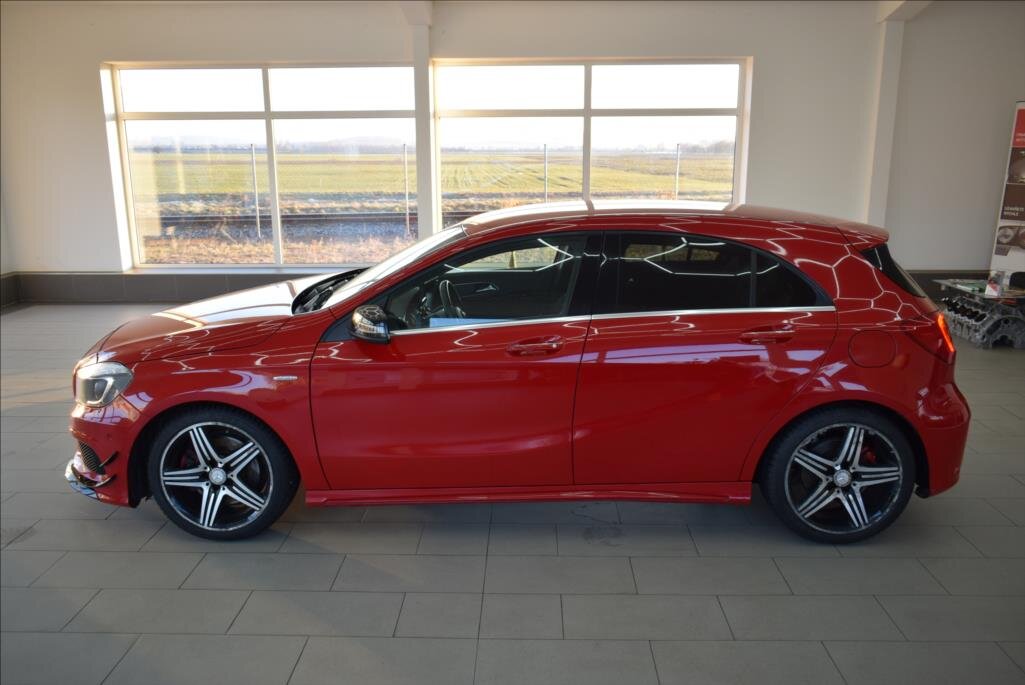 Mercedes-Benz Třídy A Hatchback 2,0 l 155 kw
