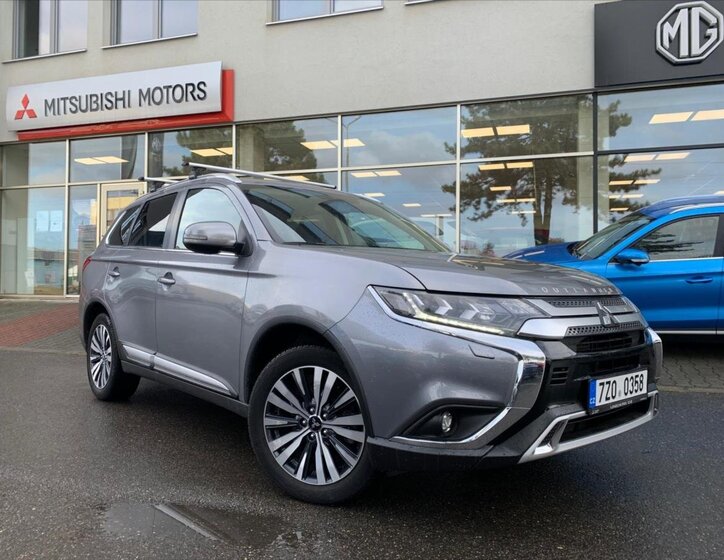 Mitsubishi Outlander SUV 2,0 l 110 kw