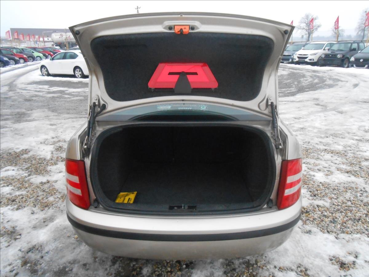 Škoda Fabia Sedan / Limuzína 1,2 l 47 kw