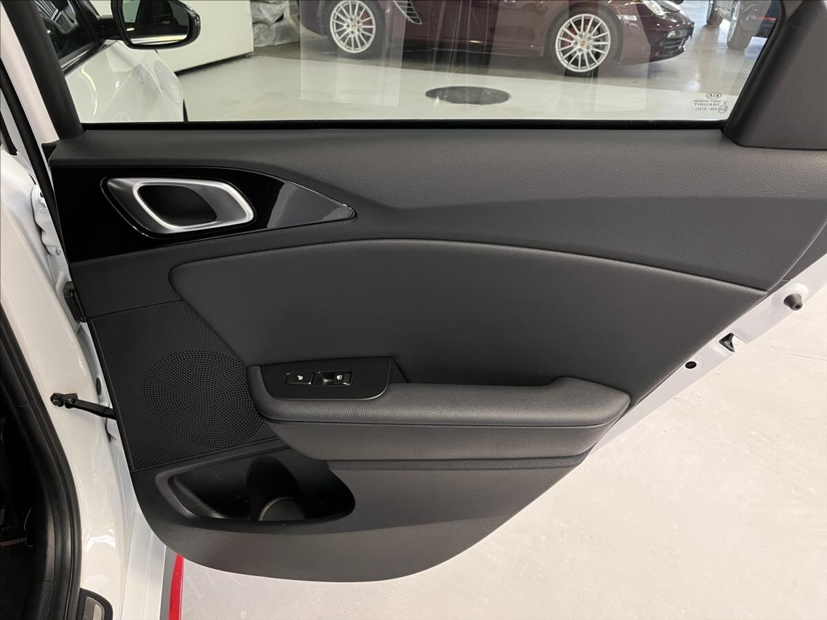 KIA ProCeed Kombi 1,6 l 150 kw