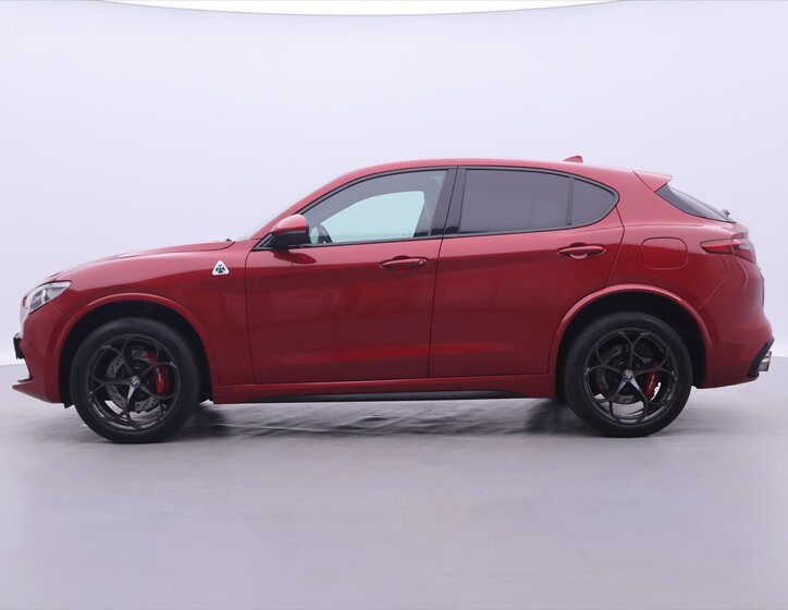 Alfa Romeo Stelvio SUV / Terénní 2,9 l 375 kw