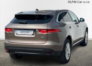 Jaguar F-Pace Kombi 2,0 l 132 kw