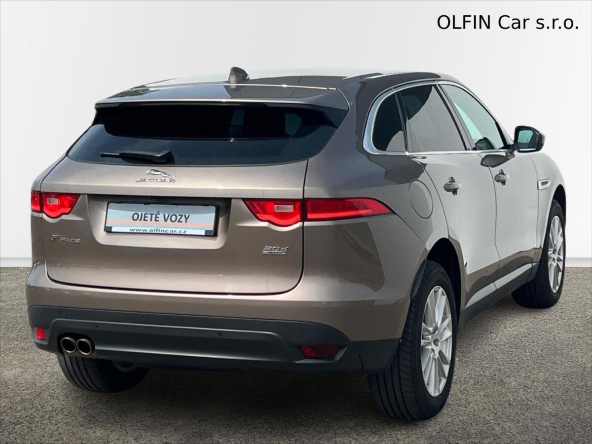 Jaguar F-Pace Kombi 2,0 l 132 kw