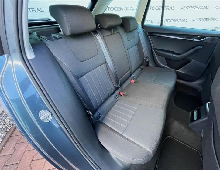 Škoda Octavia 25