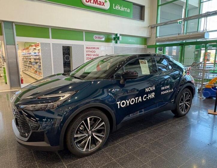 Toyota C-HR 2