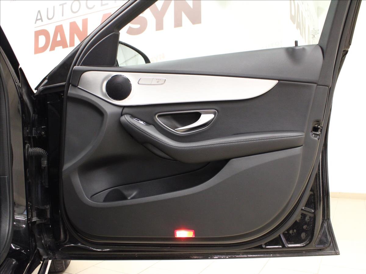 Mercedes-Benz Třídy C Kombi 2,0 l 135 kw