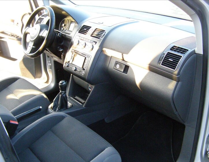 Volkswagen Touran MPV 1,2 l 77 kw