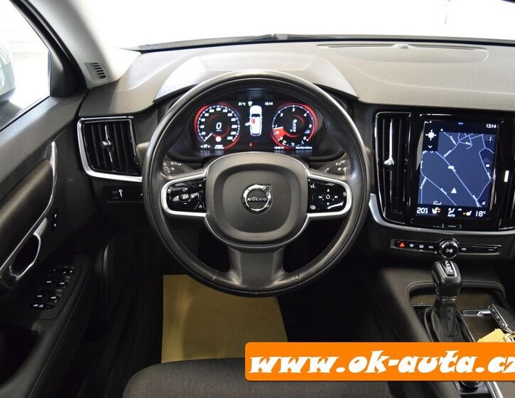 Volvo V90 Kombi 2,0 l 140 kw