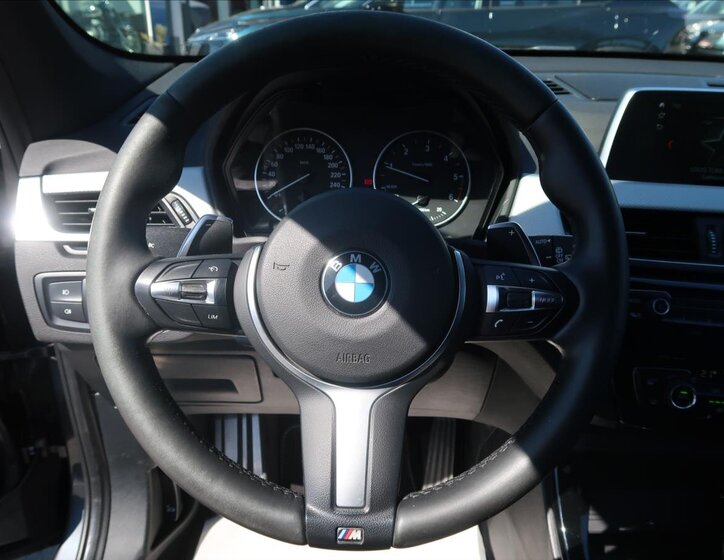 BMW X1 SUV / Terénní 2,0 l 140 kw