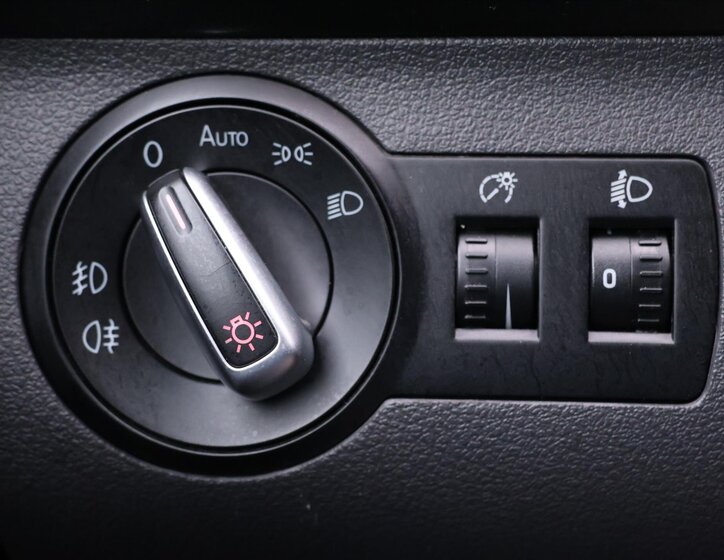 Volkswagen Touran MPV 2,0 l 125 kw