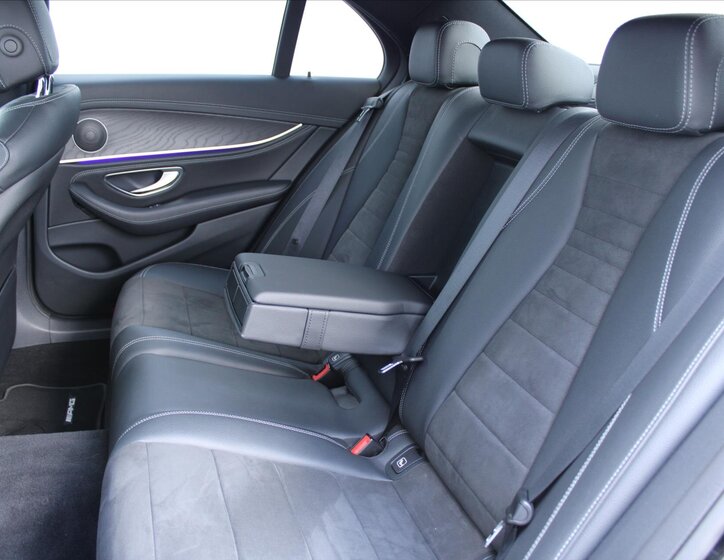 Mercedes-Benz Třídy E Sedan / Limuzína 2,0 l 143 kw