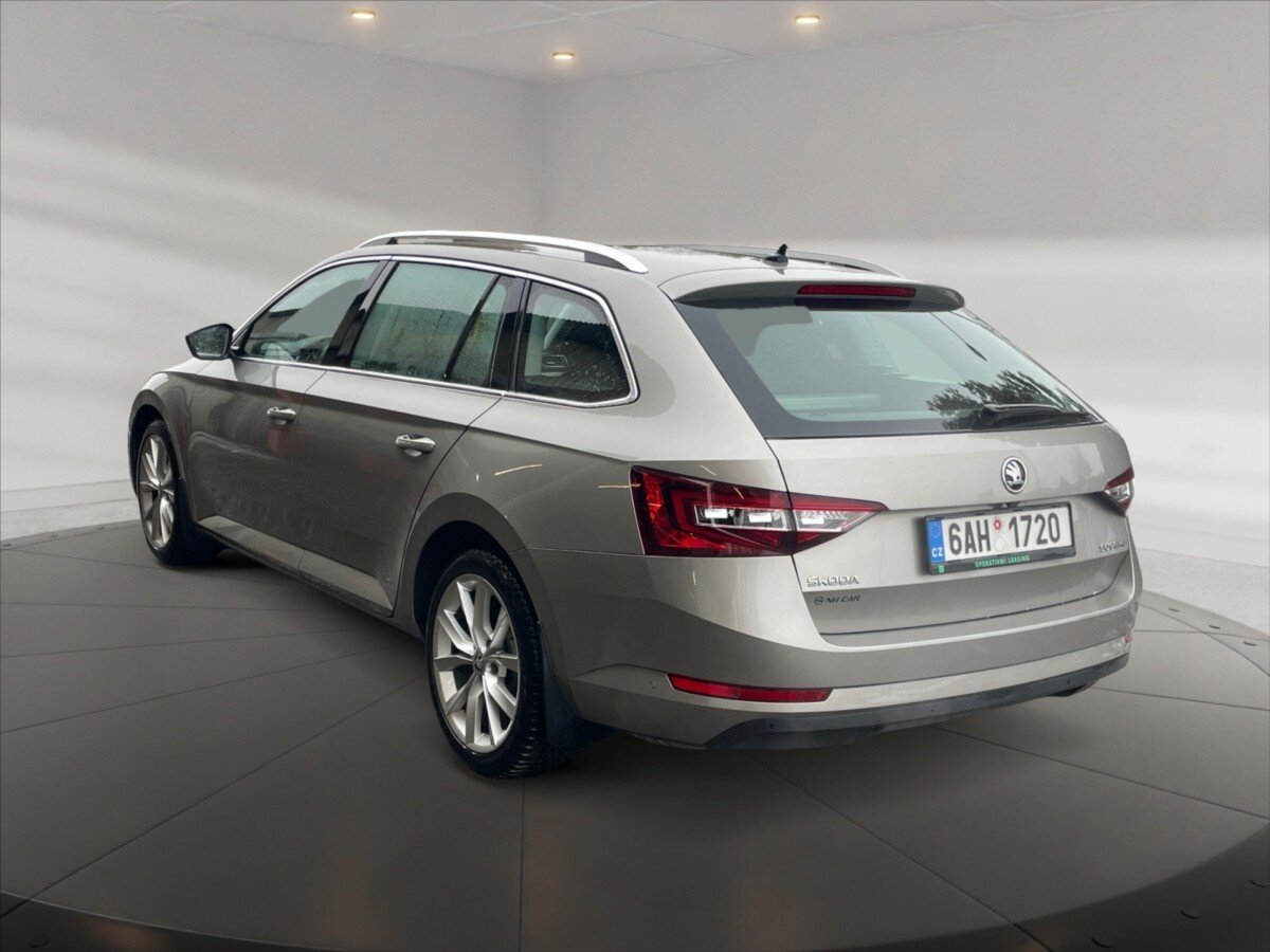 Škoda Superb Kombi 1,8 l 132 kw