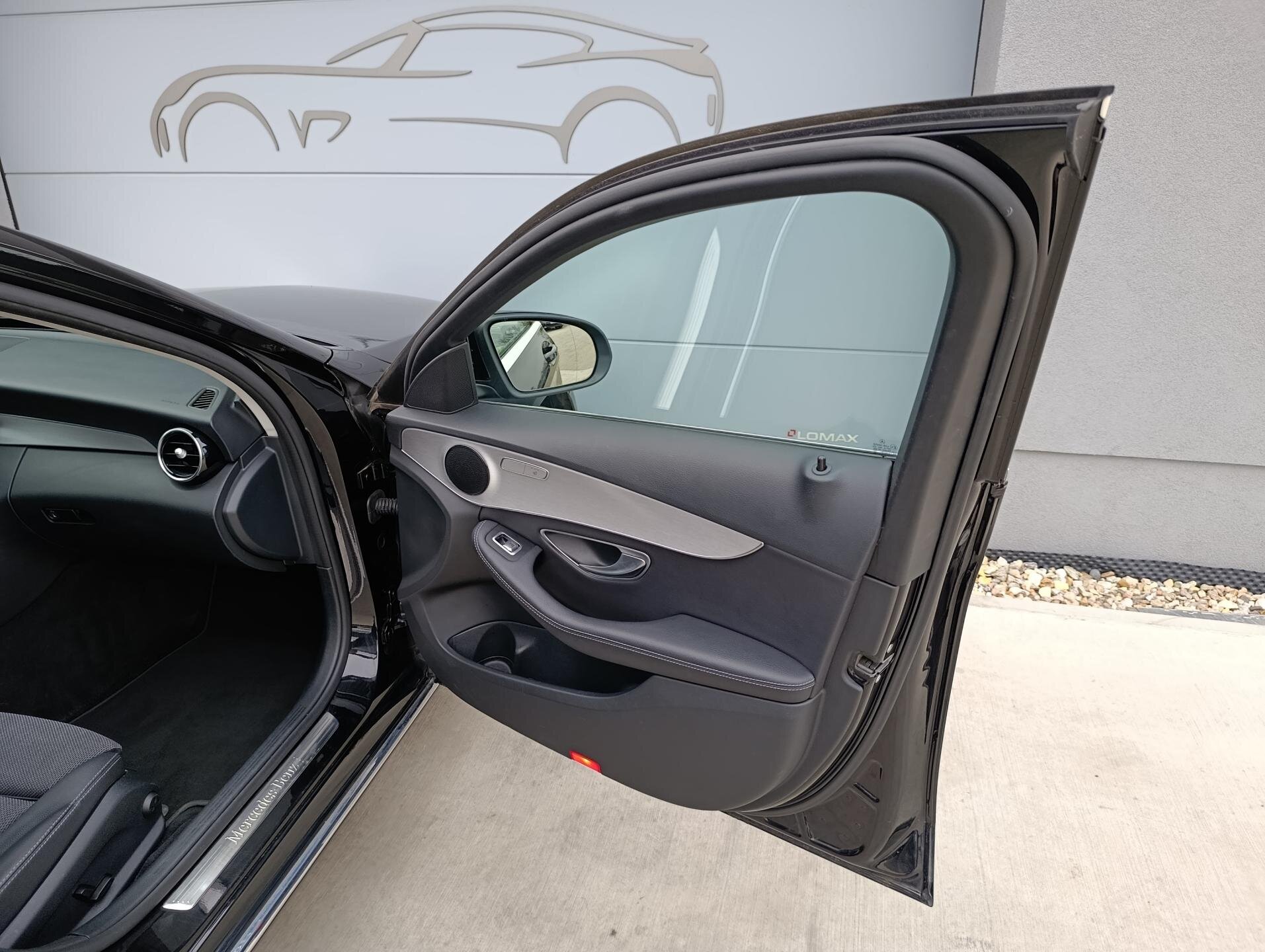 Mercedes-Benz Třídy C Sedan / Limuzína 2,1 l 125 kw