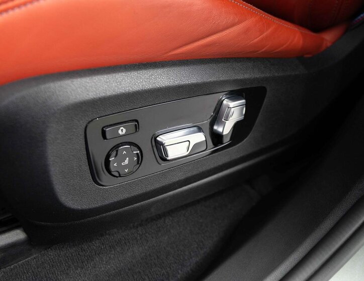 BMW X5 SUV / Terénní 4,4 l 441 kw