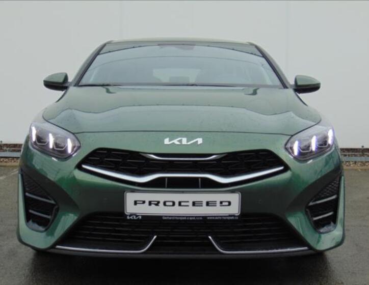 KIA ProCeed 4