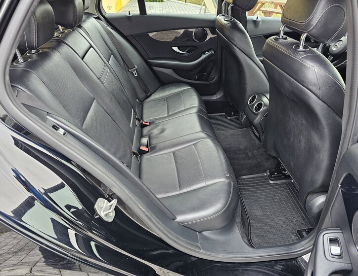 Mercedes-Benz Třídy C 12