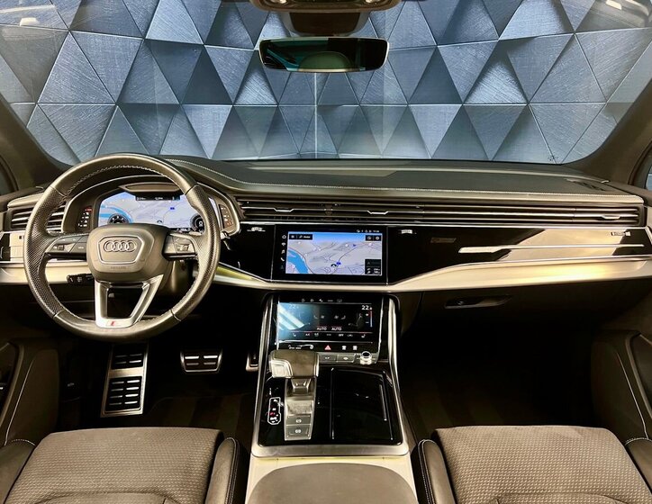 Audi Q7 SUV 3,0 l 210 kw