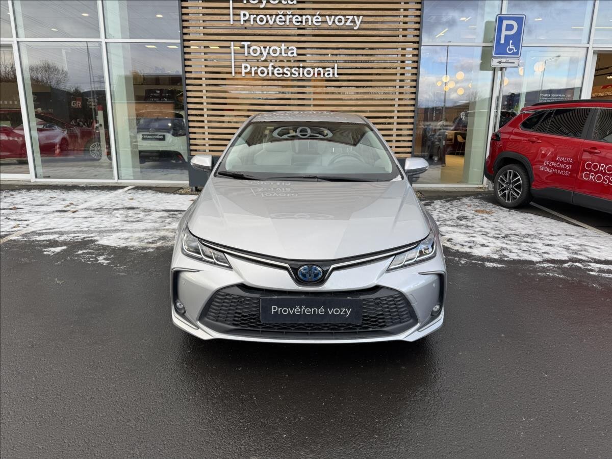 Toyota Corolla Sedan / Limuzína 1,8 l 72 kw