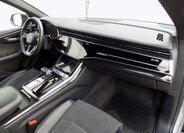 Audi Q8 17