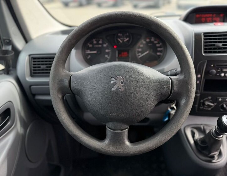 Peugeot Expert MPV 2,0 l 88 kw