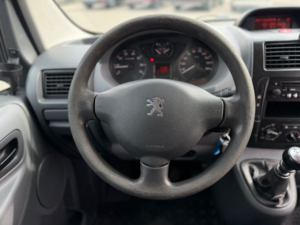 Peugeot Expert MPV 2,0 l 88 kw