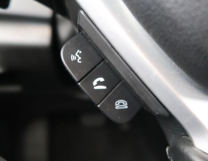 Suzuki SX4 S-Cross 25