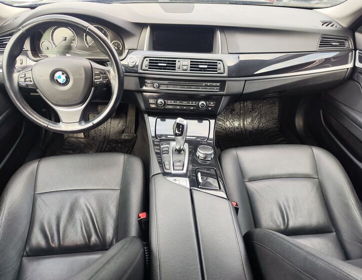 BMW Řada 5 Sedan / Limuzína 2,0 l 140 kw